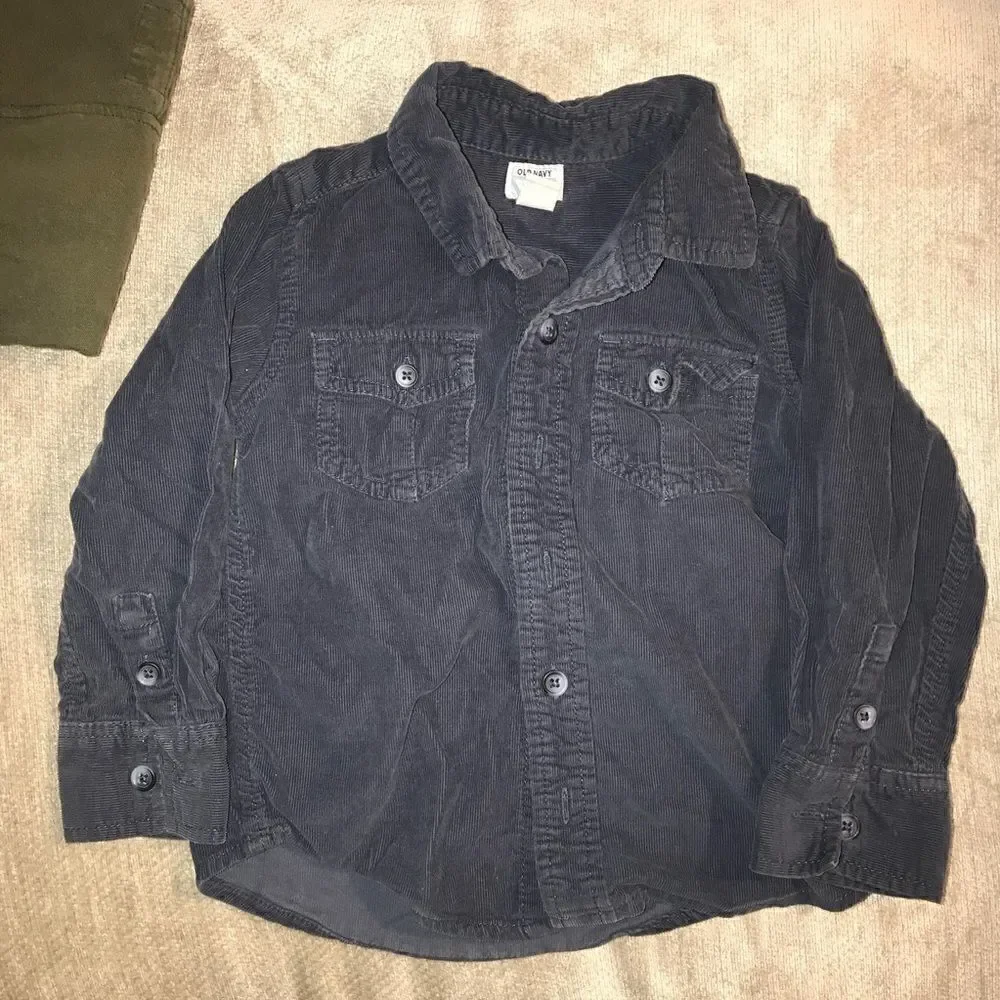 Boys size 3 bundle Is Gymboree and Old navy